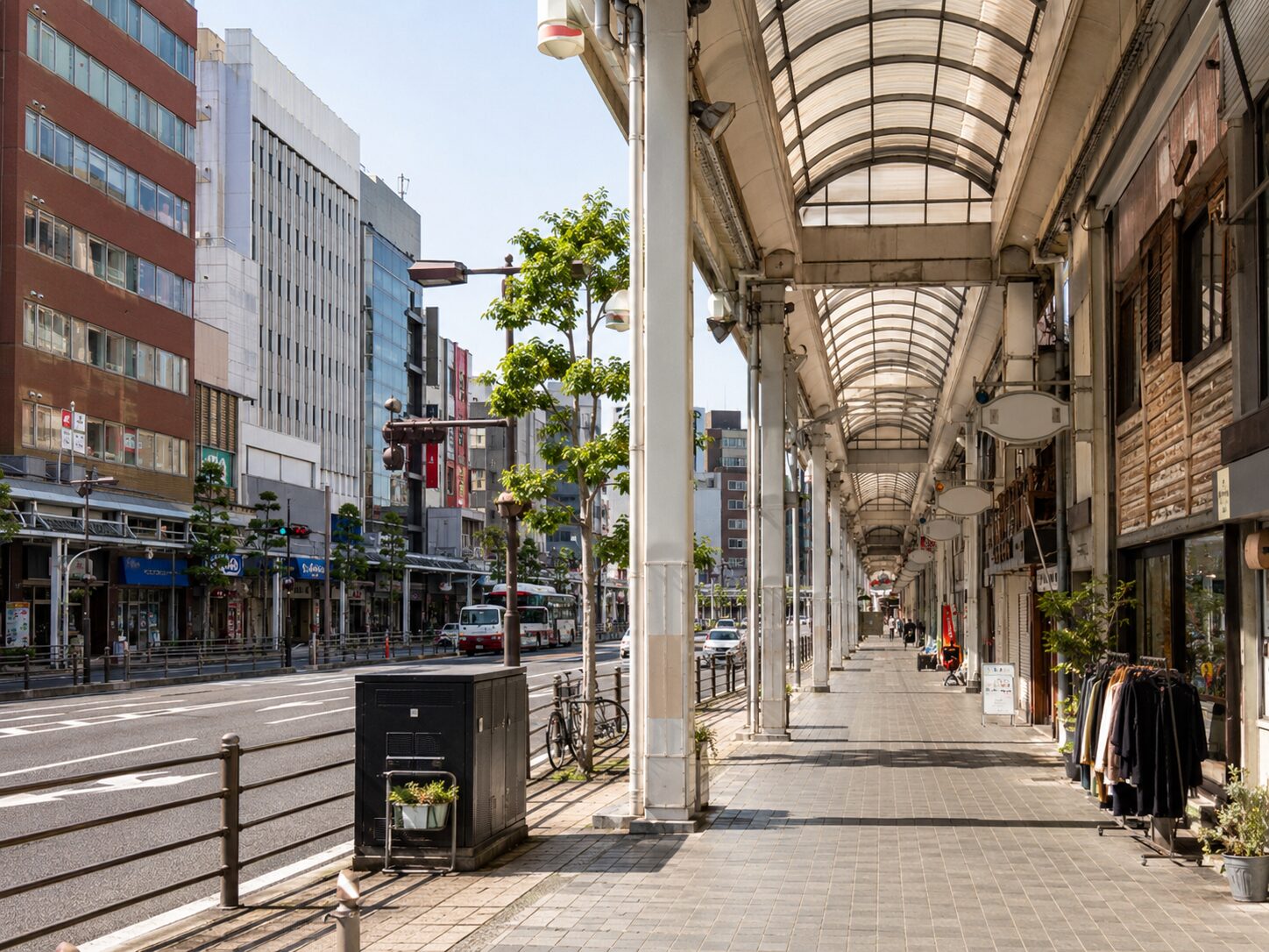 岐阜市のイメージ（桜と街並み）